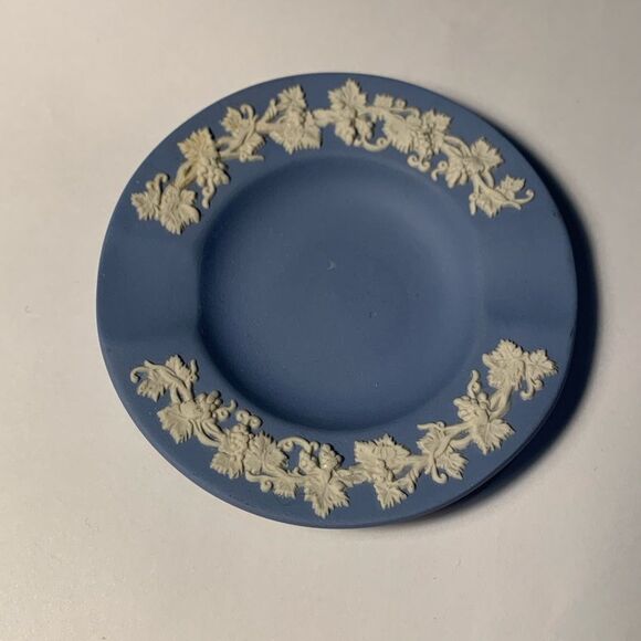 Vintage Jasperware Ashtray - Picture 4 of 7